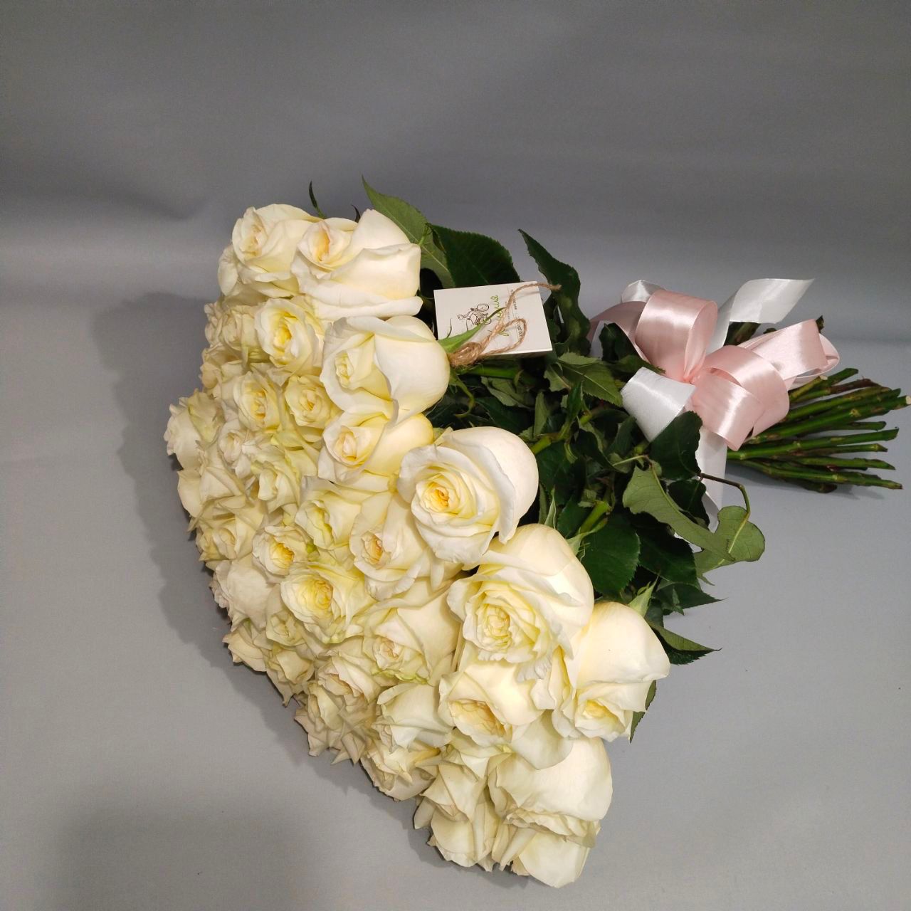 51 импортная роза "Кандерлайт" 70см.